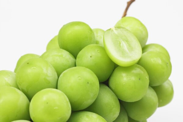 Nho Xanh Shine Muscat - 1kg